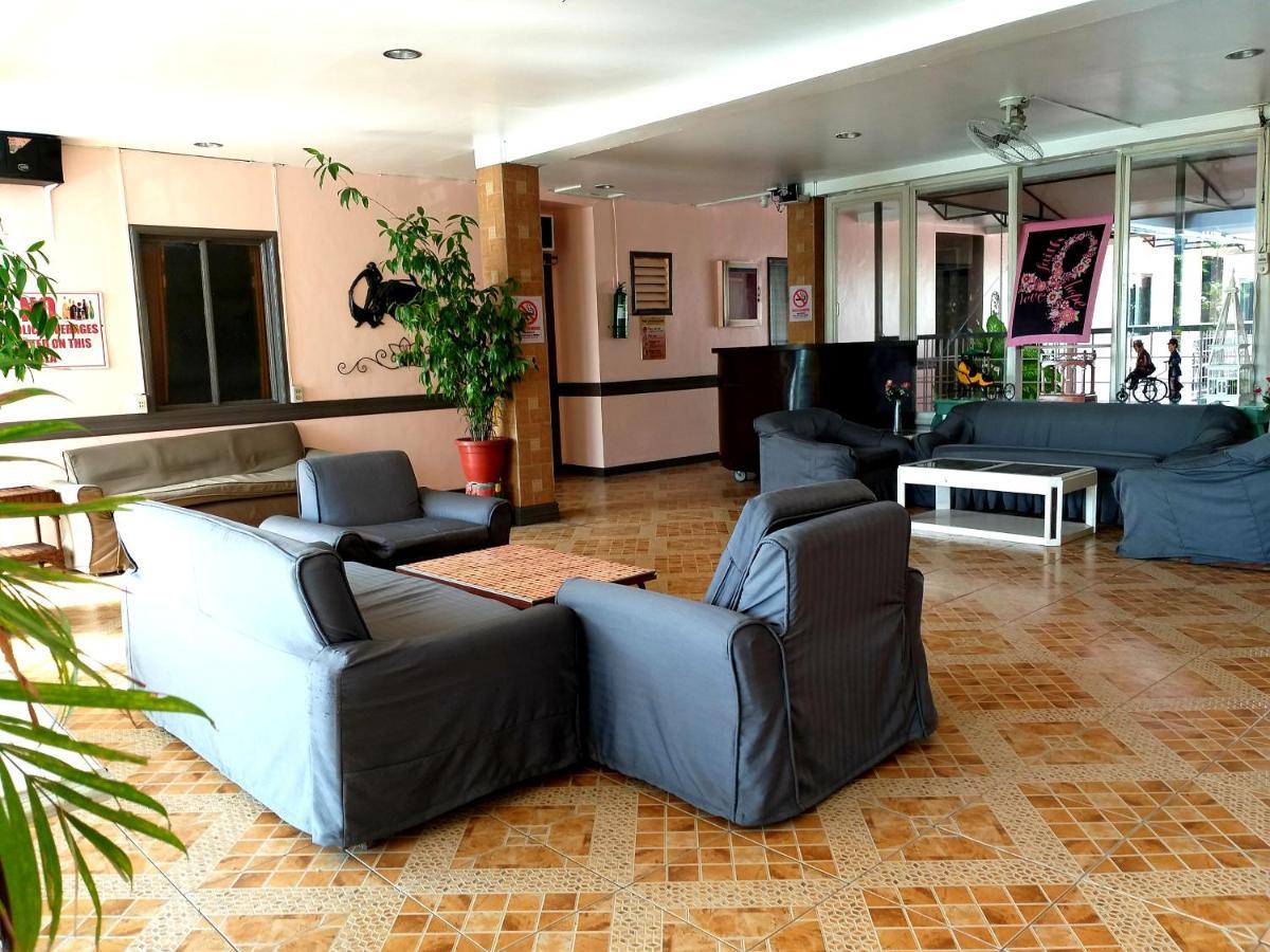 Sola Eleganza Apartelle Quezon City Esterno foto