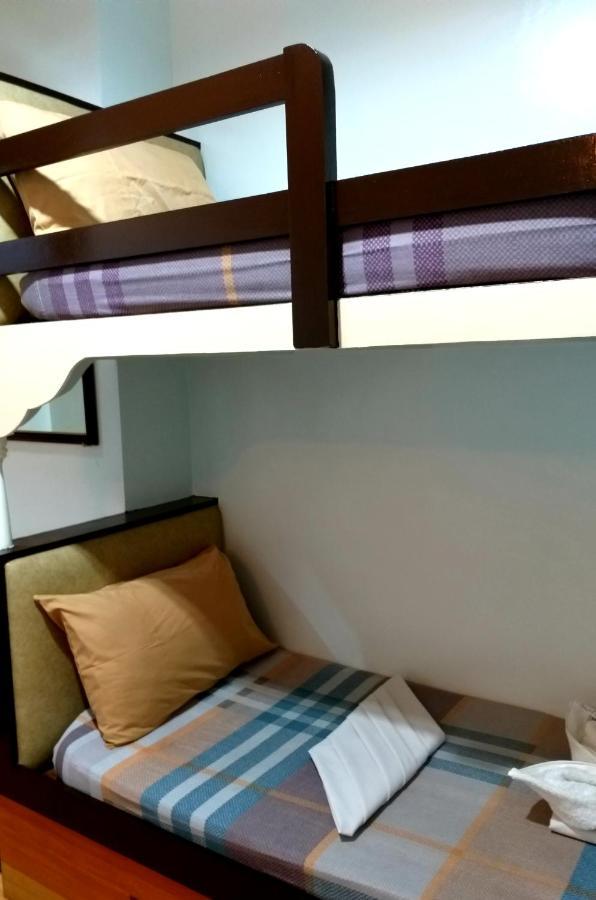 Sola Eleganza Apartelle Quezon City Esterno foto