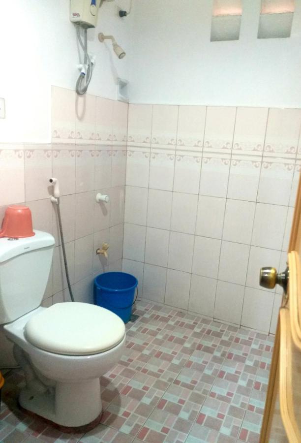 Sola Eleganza Apartelle Quezon City Esterno foto
